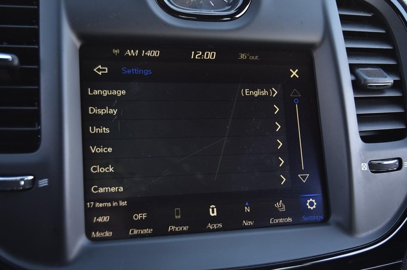 Chrysler 300 Vehicle Image 15