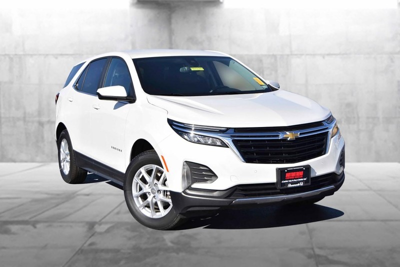 Chevrolet Equinox Vehicle Image 02