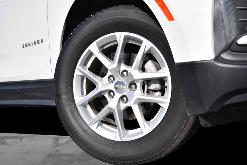 Chevrolet Equinox Vehicle Image 03