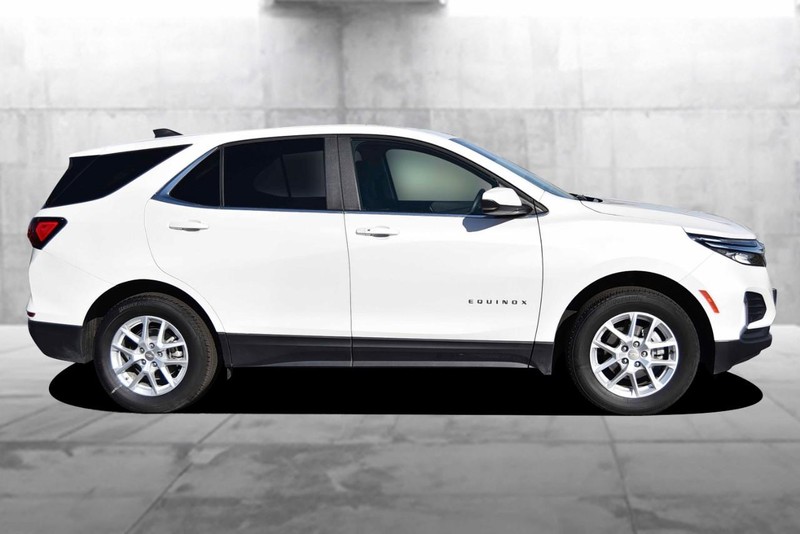 Chevrolet Equinox Vehicle Image 05