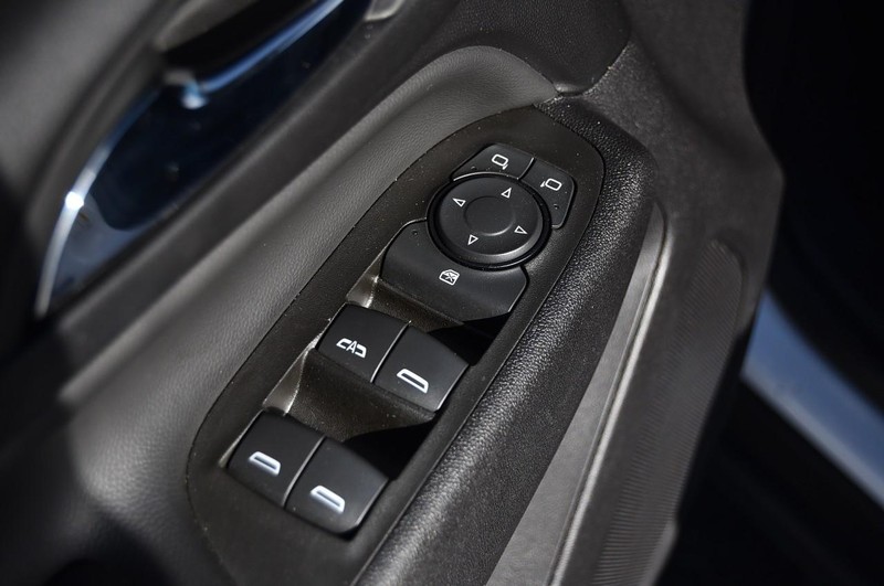 Chevrolet Equinox Vehicle Image 08