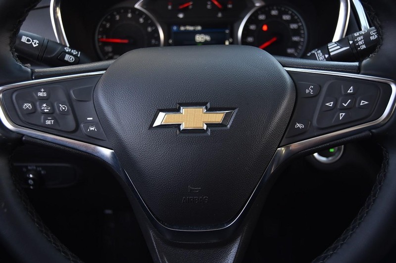 Chevrolet Equinox Vehicle Image 19