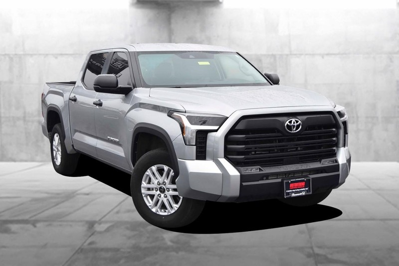 Toyota Tundra 4WD Vehicle Full-screen Gallery Image 2