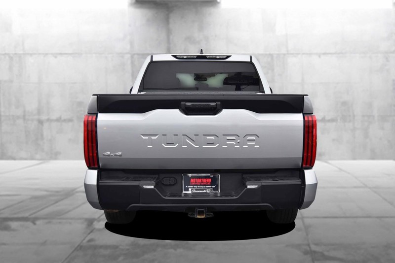 Toyota Tundra 4WD Vehicle Full-screen Gallery Image 6