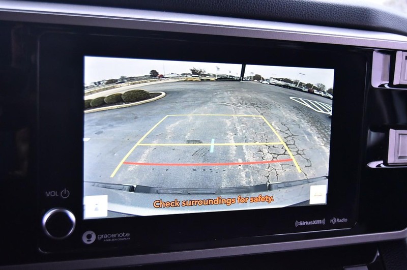 Toyota Tundra 4WD Vehicle Full-screen Gallery Image 12