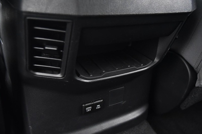 Toyota Tundra 4WD Vehicle Full-screen Gallery Image 22