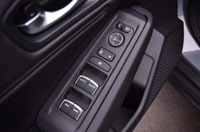 Honda Accord Sedan Vehicle Full-screen Gallery Image 8