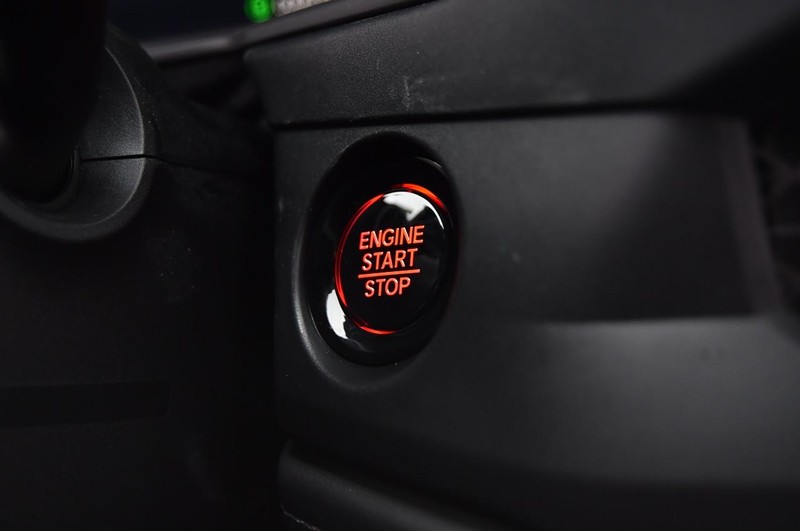 Honda Accord Sedan Vehicle Full-screen Gallery Image 16