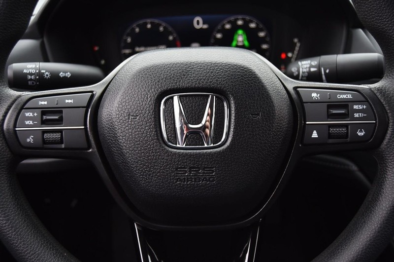 Honda Accord Sedan Vehicle Full-screen Gallery Image 18