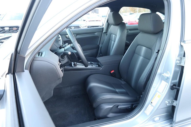 Honda Civic Sedan Vehicle Full-screen Gallery Image 8