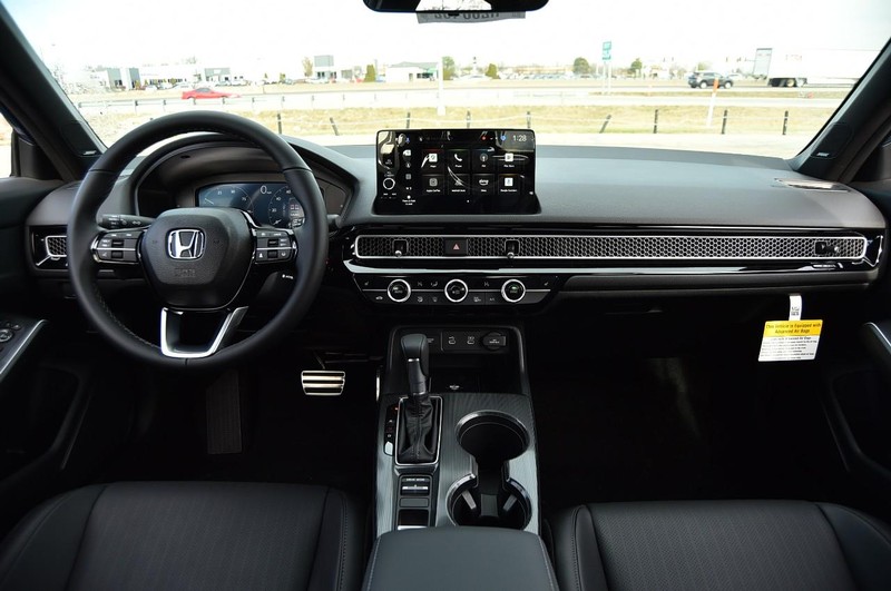 Honda Civic Sedan Hybrid Vehicle Full-screen Gallery Image 7