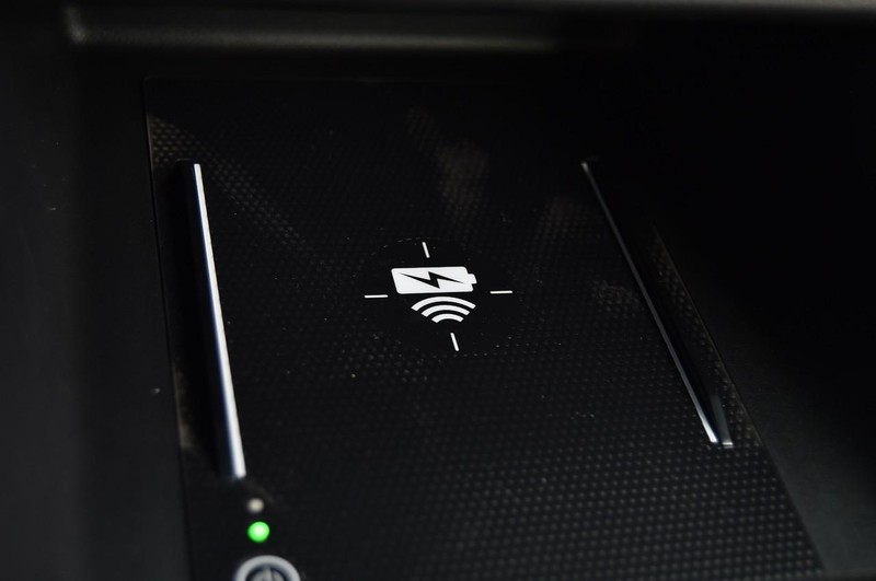 Honda Civic Sedan Hybrid Vehicle Full-screen Gallery Image 18