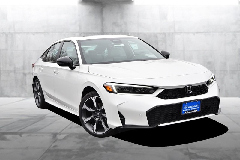 Honda Civic Sedan Hybrid Vehicle Full-screen Gallery Image 2