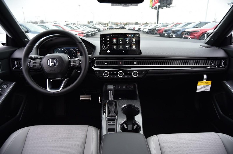 Honda Civic Sedan Hybrid Vehicle Full-screen Gallery Image 7