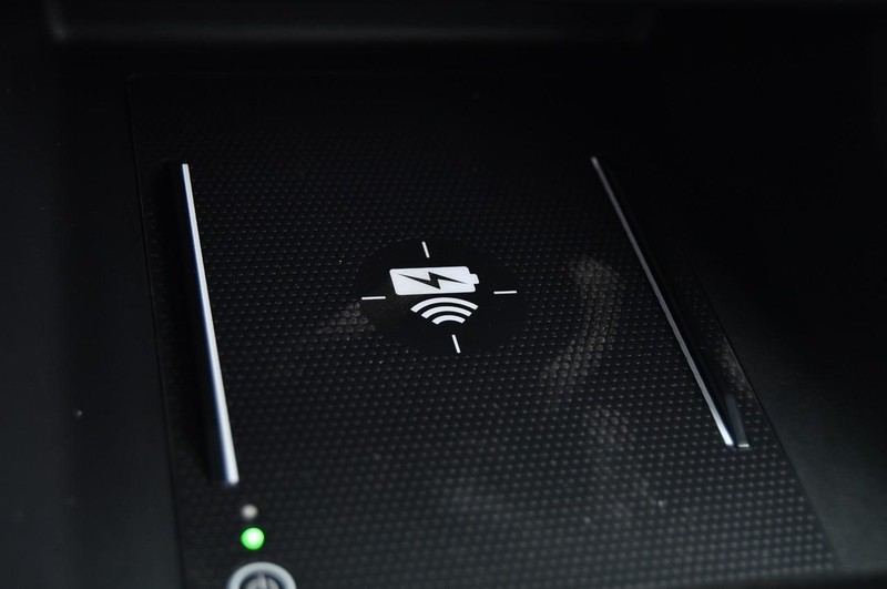 Honda Civic Sedan Hybrid Vehicle Full-screen Gallery Image 18