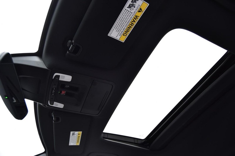 Honda Civic Sedan Hybrid Vehicle Full-screen Gallery Image 24