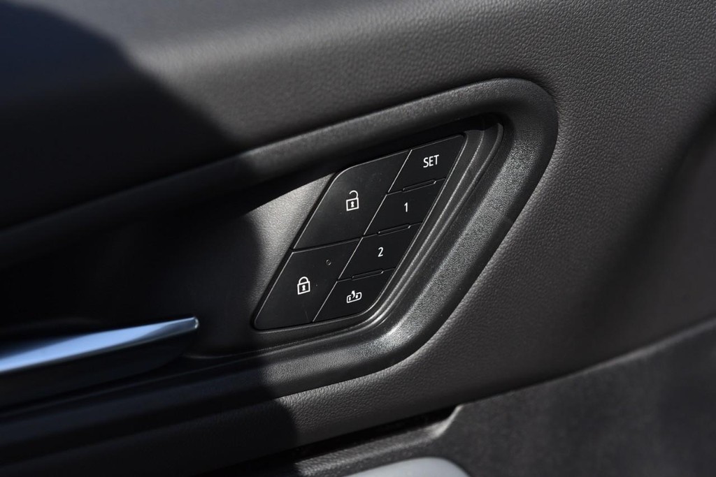 Honda Prologue Vehicle Image 09