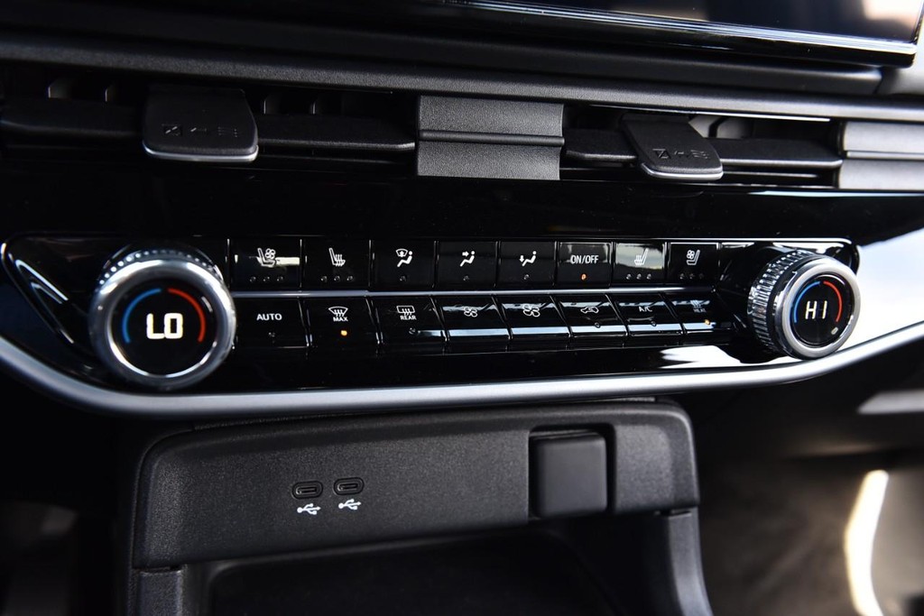 Honda Prologue Vehicle Image 18