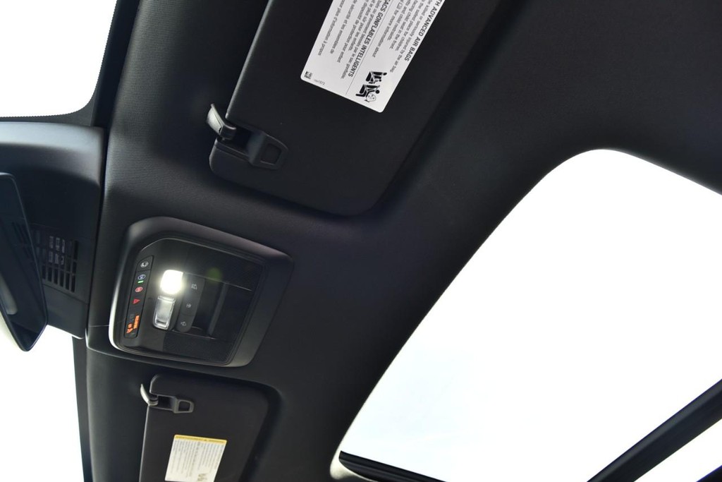 Honda Prologue Vehicle Image 24