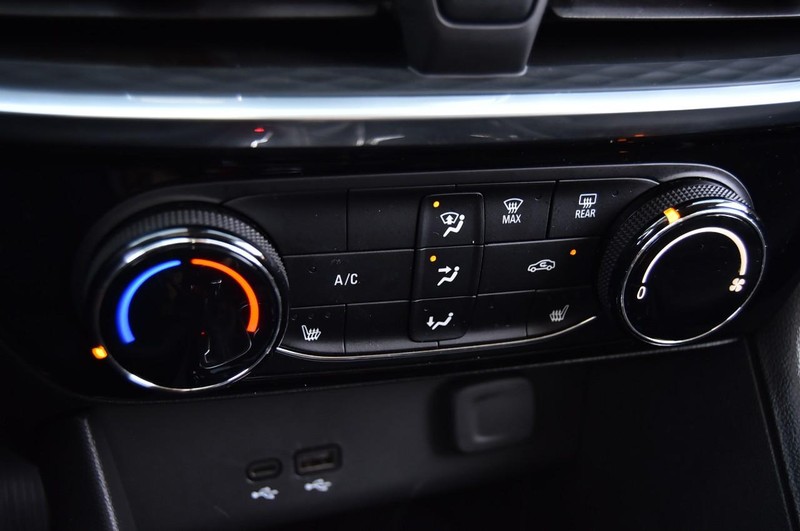 Buick Encore GX Vehicle Image 14