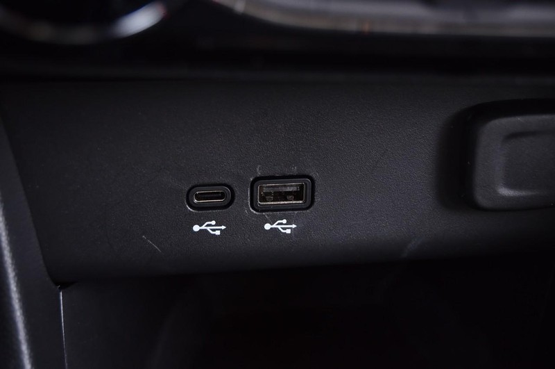 Buick Encore GX Vehicle Image 15