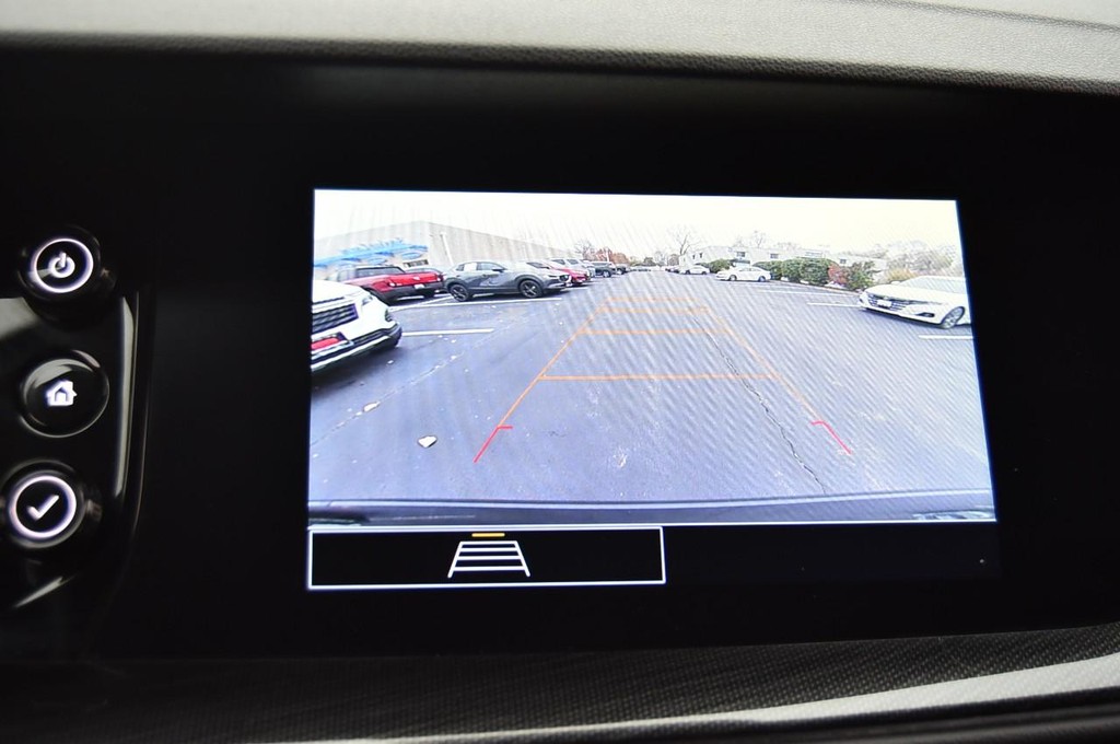 Buick Envision Vehicle Full-screen Gallery Image 12