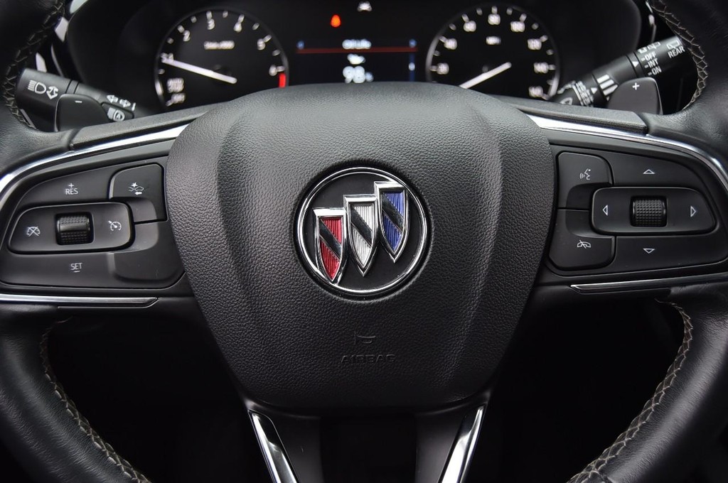 Buick Envision Vehicle Full-screen Gallery Image 18