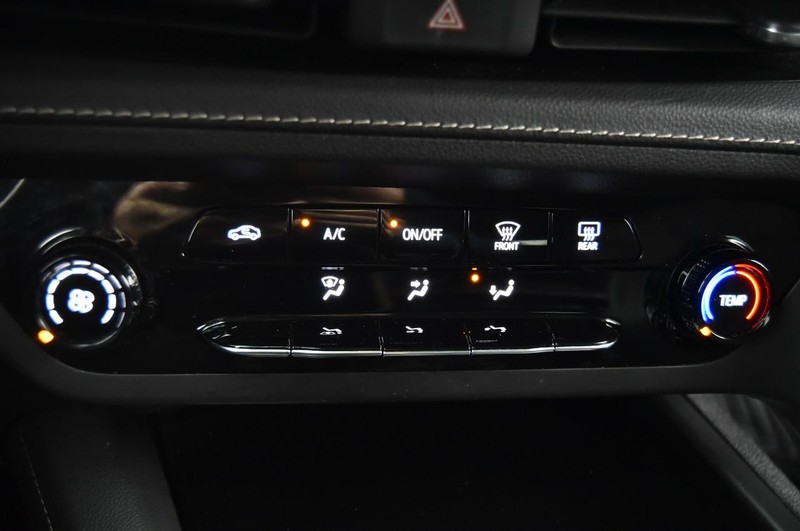 Buick Envision Vehicle Full-screen Gallery Image 14