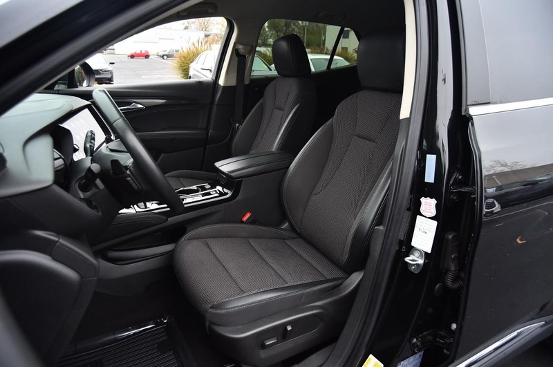 Buick Envision Vehicle Full-screen Gallery Image 19