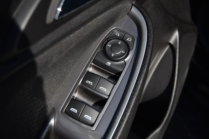 Chevrolet Malibu Vehicle Full-screen Gallery Image 08