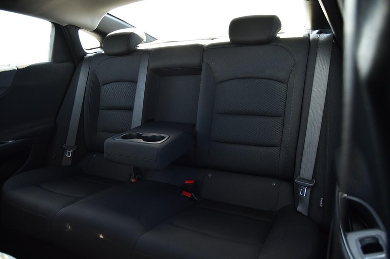Chevrolet Malibu Vehicle Full-screen Gallery Image 19
