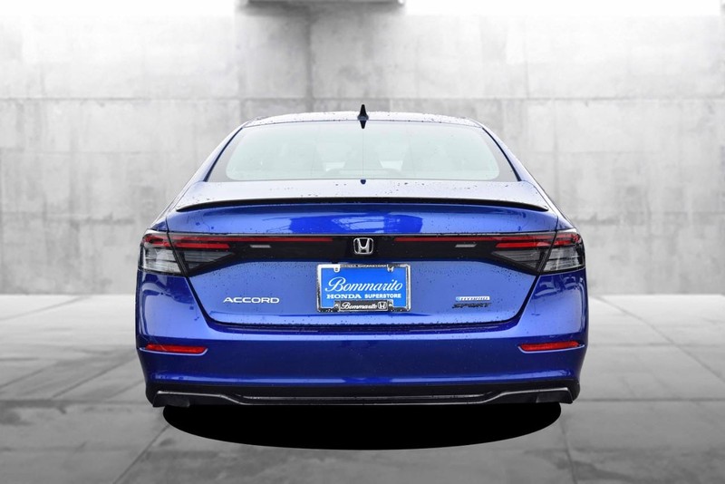 Honda Accord Hybrid Vehicle Image 06