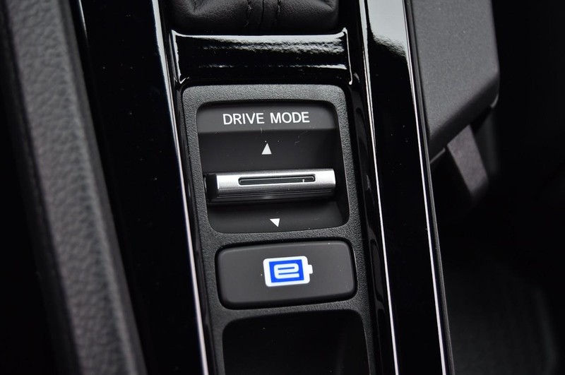 Honda Accord Hybrid Vehicle Image 18