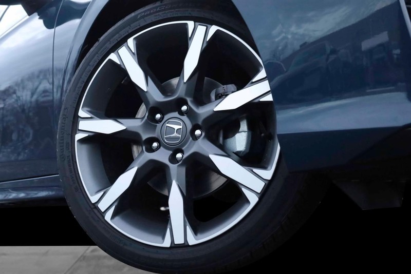 Honda Civic Sedan Hybrid Vehicle Image 03