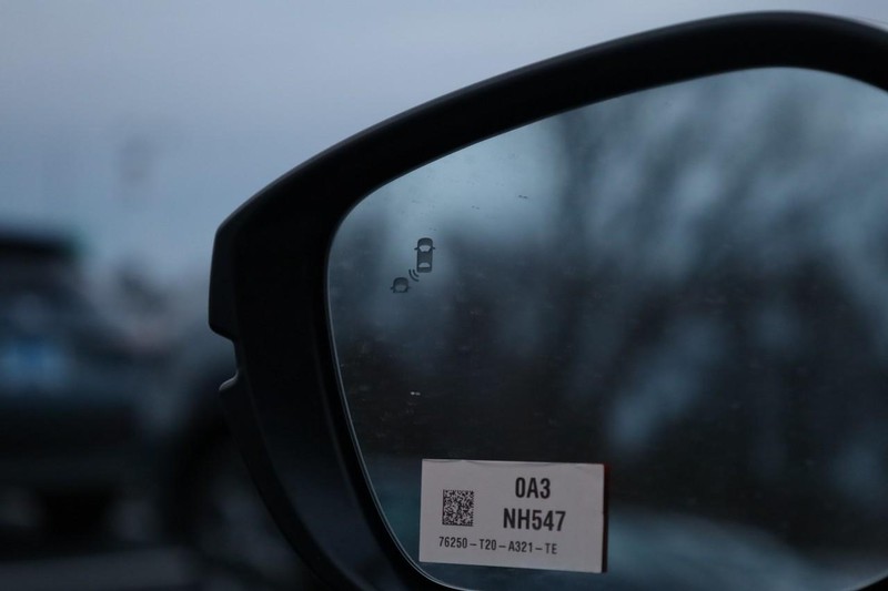 Honda Civic Sedan Hybrid Vehicle Image 21