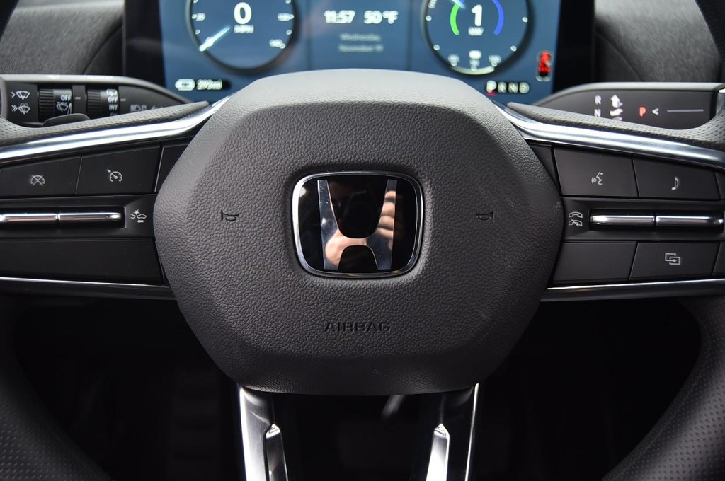 Honda Prologue Vehicle Image 17