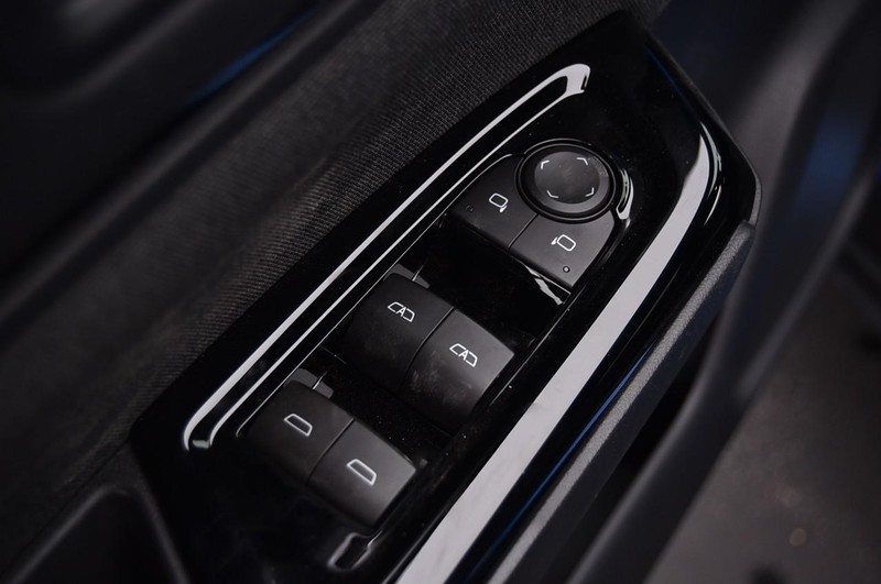 Honda Prologue Vehicle Image 08