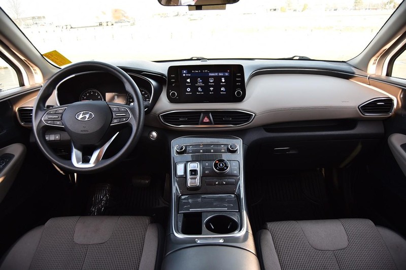 Hyundai Santa Fe Vehicle Image 07