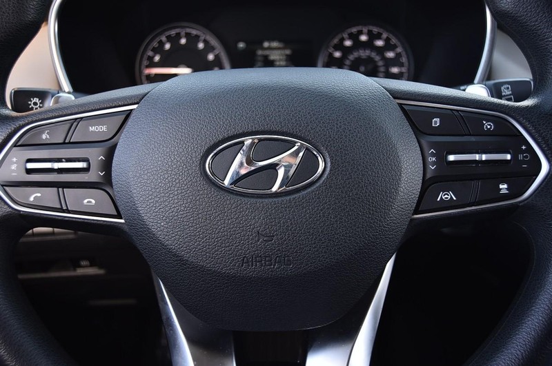 Hyundai Santa Fe Vehicle Image 17