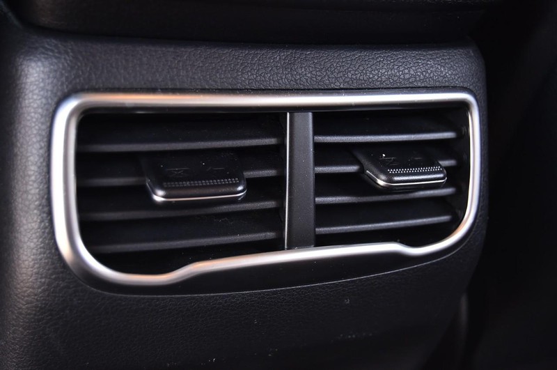 Hyundai Santa Fe Vehicle Image 21