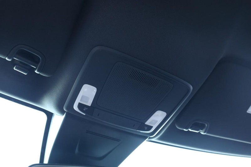 Honda Civic Hatchback Vehicle Image 16