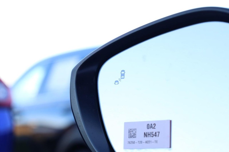 Honda Civic Hatchback Vehicle Image 19