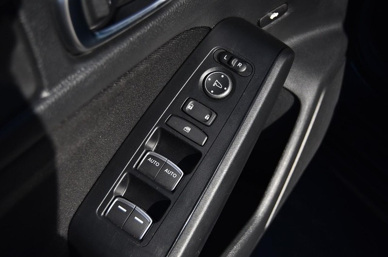 Honda Civic Sedan Vehicle Image 08