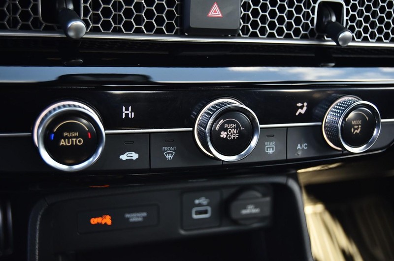 Honda Civic Sedan Vehicle Image 15