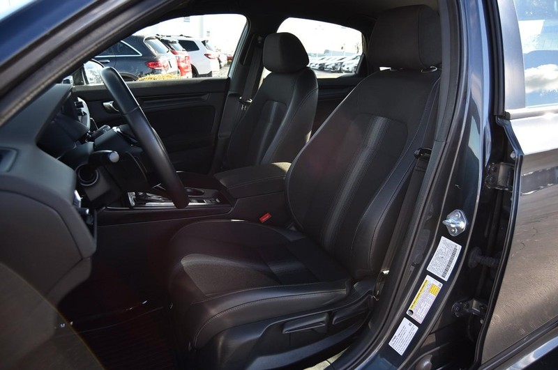 Honda Civic Sedan Vehicle Image 20