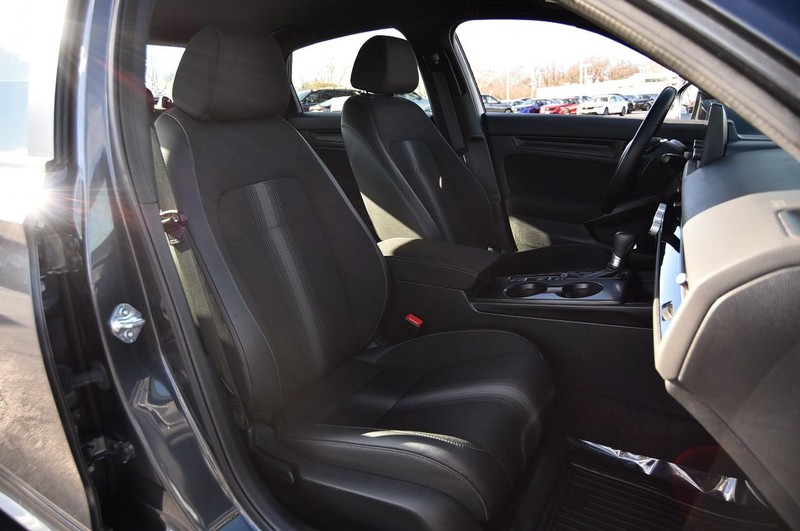 Honda Civic Sedan Vehicle Image 21
