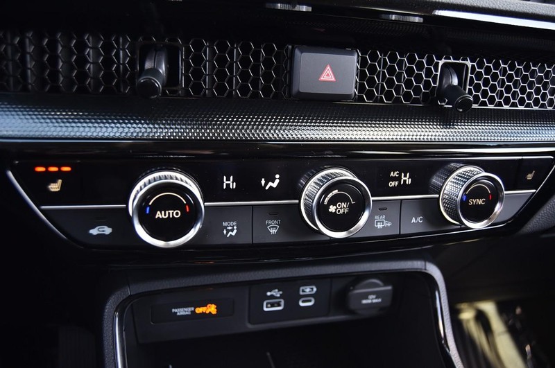 Honda CR-V Vehicle Image 16