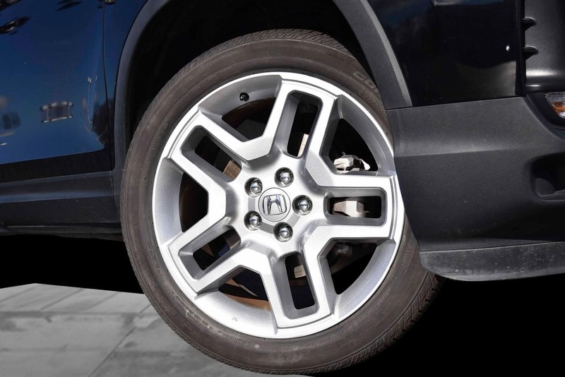 Honda Passport Vehicle Full-screen Gallery Image 3