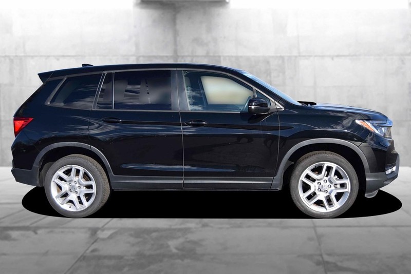 Honda Passport Vehicle Full-screen Gallery Image 5