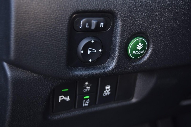 Honda Passport Vehicle Full-screen Gallery Image 12